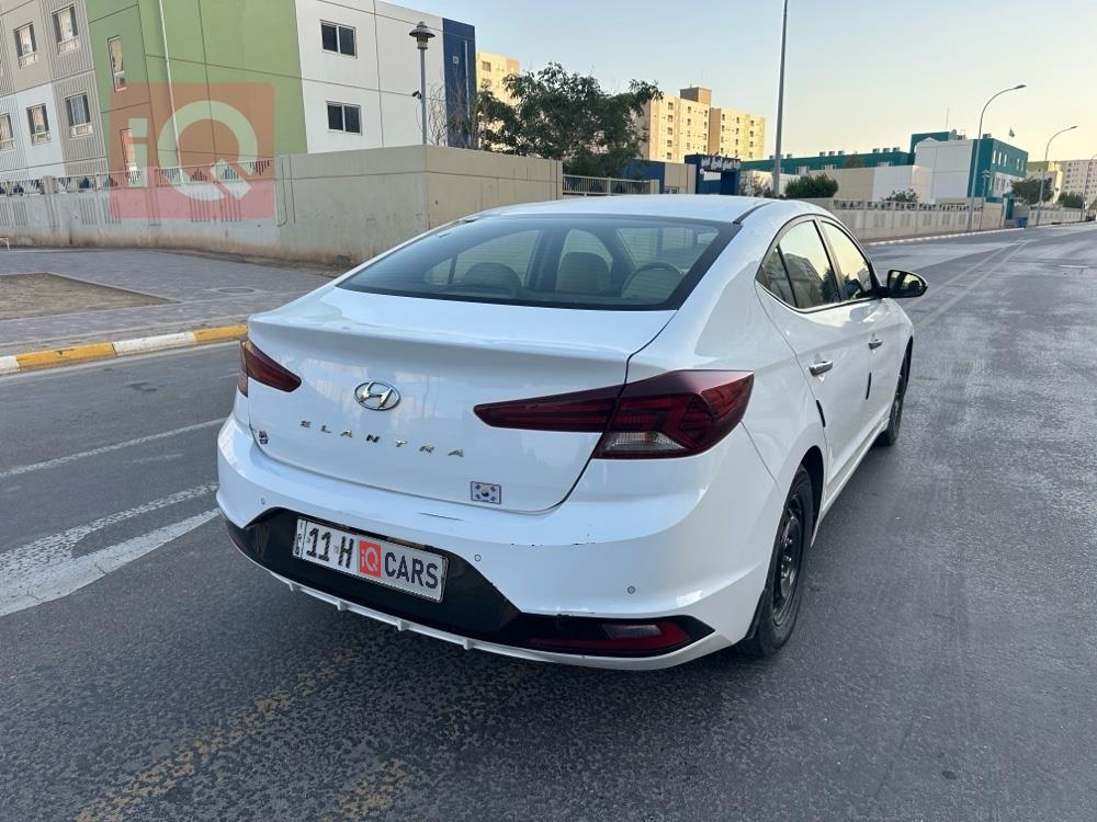 هيونداي النترا